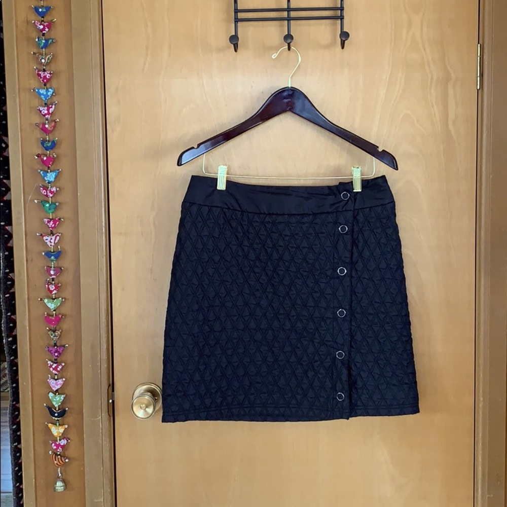Aventura black insulated skirt, size M